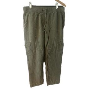 Loft Drawstring cargo jogger, great for dressing up or down. Olive green color